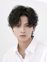 オーシャントーキョー シブヤジンナン(OCEAN TOKYO shibuya JINNAN) 韓国ヘアカルマパーマカルマバングセンターパート黒髪ウルフ