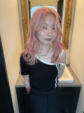 シカ(sika) ハイトーンブリーチカラー/レイヤーカット/sikaスタイル