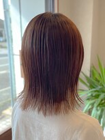 エホン(ehon)&nbsp;するりと曲線なくびれが上品なエアリーなセミボブスタイル