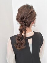 シーム(Seamu) ツイン編みおろしヘア