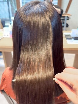 コレット アトリエ(COLLET atelier)の写真/諦めていた癖のお悩みを解決◎ダメージレスに圧倒的な艶と柔らかさを実現する髪質改善縮毛矯正[完全個室]