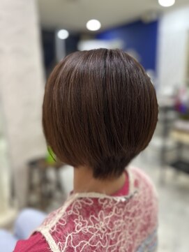 ヂルチヘアー(zilch hair) 前下がりショートボブ 透明感カラー