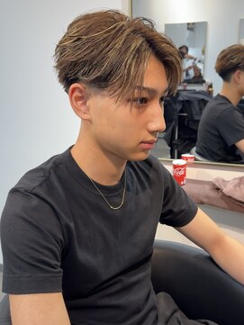 ファミリア 新宿(familiar) 海外風 テーパーフェード ハイライトブラウンカラー
