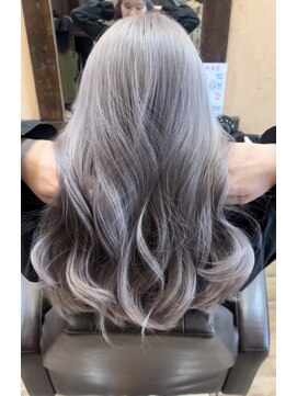 モアムー(Moremuu) 【りえ】ホワイトシルバー