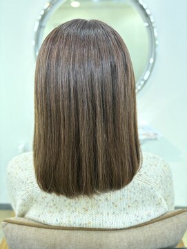 ビィーワンイースト(Be 1 EAST) ミディアムカット