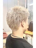 ヤリーバイミクマル(yaree by micmal.) ハイトーンホワイトベージュスパイキーショート