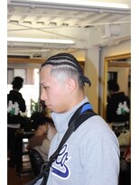 ビーバイエイトジェンツ(Bee by EIGHT GENTS) 刈り上げセンターパート/波巻きツイストスパイラル/心斎橋