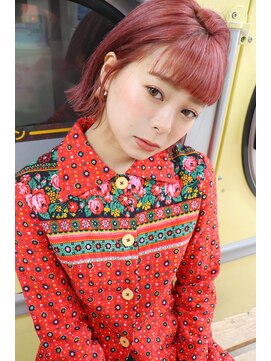 キューズ クラブ(cuz KLUB) 【cuzKLUB 】タイトボブ×コーラルピンク