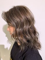 イズ(iss)&nbsp;#ハイライトカラー #グレージュ