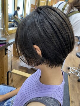 ルッカヘアガーデン バイ ラッシュゴールド(RUCCA HAIR GARDEN by LUSH GOLD) くびれショート