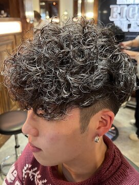 エイトメン 博多店(EIGHT MEN) カーリーパーマ スペインカール