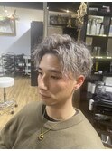 束感ショート　波巻き　ハイライト マッシュパーマ