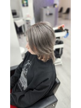 ミステル(MISTEL) 伸ばしかけグレイカラー