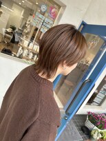 ディープ(Deep)&nbsp;メンズカット ベージュ センターパート ウルフカット