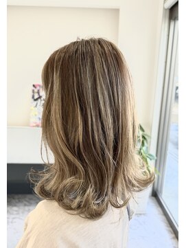 ダイアモンズ(DIAMONDS) 透明感あるハイライト×ローライト