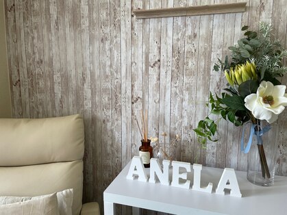 アネラ(Anela)の写真