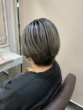 カルフール ロハス 草加東口店(Carrefour LOHAS) ケアブリーチ・ショート・透明感・韓国風・大人モード・髪質改善