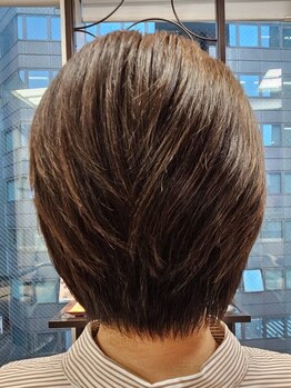 ヘアーズグルーヴ(Hair's groove)の写真/大人女性の髪を美しく輝かせる…髪に優しい白髪染めで、自然な仕上がりに♪あなたの理想のカラーに。