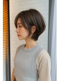 まわりと差がつく大人ショート×オリーブベージュ