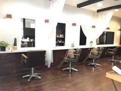 HAIR GARDEN Lucia【ヘアーガーデンルチア】