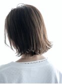 【アディクシーカラー】透け感カーキアッシュベージュ外はねボブ