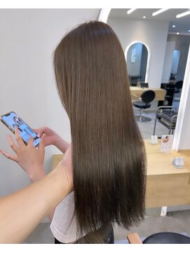 ジーナ 渋谷駅前(Zina) shion ブリーチなしで作るくすみアッシュベージュ