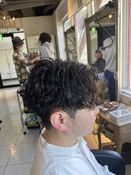 アイズ 海老名(AIZU) ツイストスパイラルパーマ 波巻きパーマ スパイラルパーマ