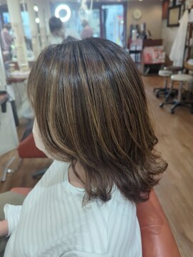 ナイーヴ NAIVE 大人愛されミディアム