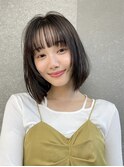 グレージュの顔周りレイヤーボブ(新潟/万代)