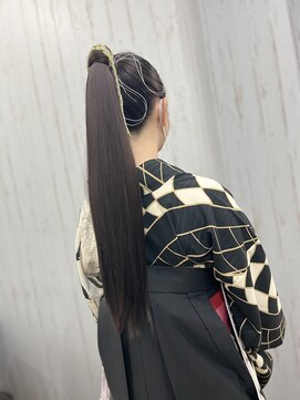 エン(EN) 個性が光る　ロングポニー＆黒袴　ポニーウィッグ