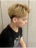 メンズ毛流れセンターパート束感重視ブロンドカラーケアパーマ