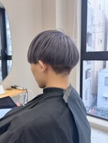 シカ 神戸三宮元町店(Cica)&nbsp;ブリーチ ラベンダー 刈り上げマッシュ グレー 三宮