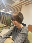 ハイトーン×ショートボブ