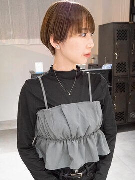 ウルト(ult) 小頭スタイリッシュマッシュショート