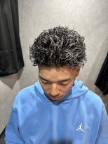 ケーファクトリー(K-FACTORY)&nbsp;極道パーマ/ハイライト/スキンフェード