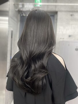 エヌアイ オモテサンドウ(ni omotesando) オリーブグレージュ/韓国レイヤーカット/透明感　上野