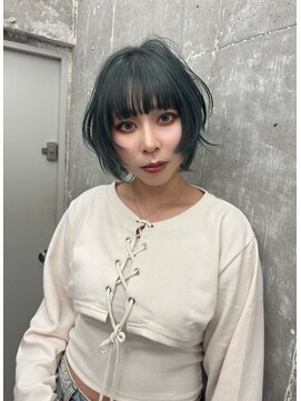 オーン 渋谷(OOn) モスグリーンエメラルドショートウルフ