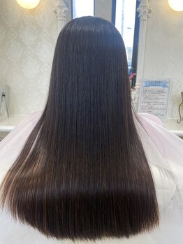 ブリエ(Briller)の写真/髪質改善・縮毛矯正専門店の特殊な技術！トリートメントの原液を髪の状態に合わせてお一人お一人調合♪