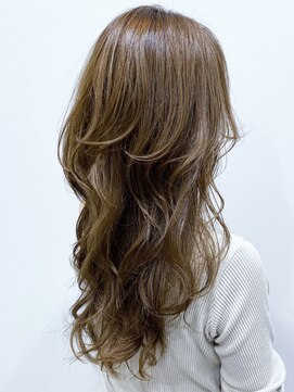 アフロート ギンザ(AFLOAT GINZA) 20代30代40代 アッシュベージュ 大人かわいいひし形くびれ