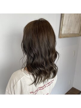 ザ ラボ アングゥ(The Labo ungu) オリーブベージュ