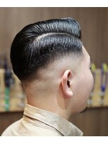 バーバーショップ スバル(BARBERSHOP SUBARU)&nbsp;＜理容室＞＜バーバー＞ビジネス七三スキンフェードサイドパート
