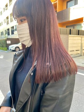 フランチェスカ(Francesca) 暗髪ピンクカラー / ぱつっとロング/カシスブラウン/ストレート