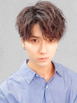 ディーバ 池袋東口(D.I.E.V.A) 10代20代30代40代コンマヘアツイストスパイラルメンズショート