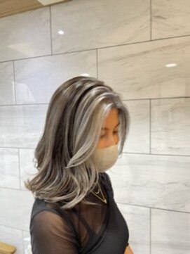 ループ(LOOP) ホワイトバングカラー+コントラストハイライト