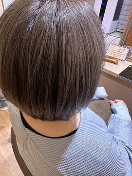 ヘアーゾーン ハチマルハチ 登戸駅前店(Hair Zone 808) 白髪ぼかし