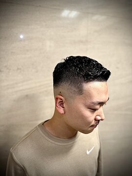 プラウド(PROUD) パンチパーマ/濡れパン/アイロンパーマ/フェードカット