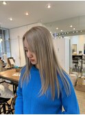 ミルクティーグレージュ　ダブルカラー　ケアブリーチ