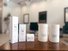 ニーラ バイ ニライカナイ 八幡宿店(Neela By Nirai Kanai)の雰囲気（素敵な商品お取り扱いしてます♪なんでもご相談下さい♪【白髪】）