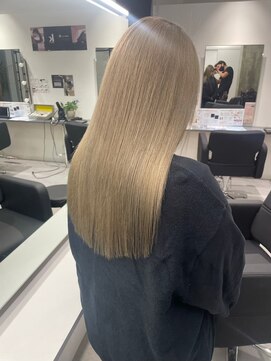 キング 梅田(K!ng) 縮毛矯正髪質改善ハイライトレイヤーカット梅田美容室エクステ