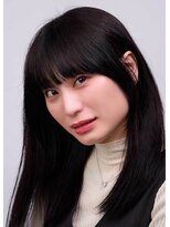 アンアタッシュ(UNE ATTACHE)&nbsp;フェイスレイヤーで黒髪に動きを。シンプルおしゃれの極み